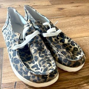 NOWT Slip-on Shoes with Laces